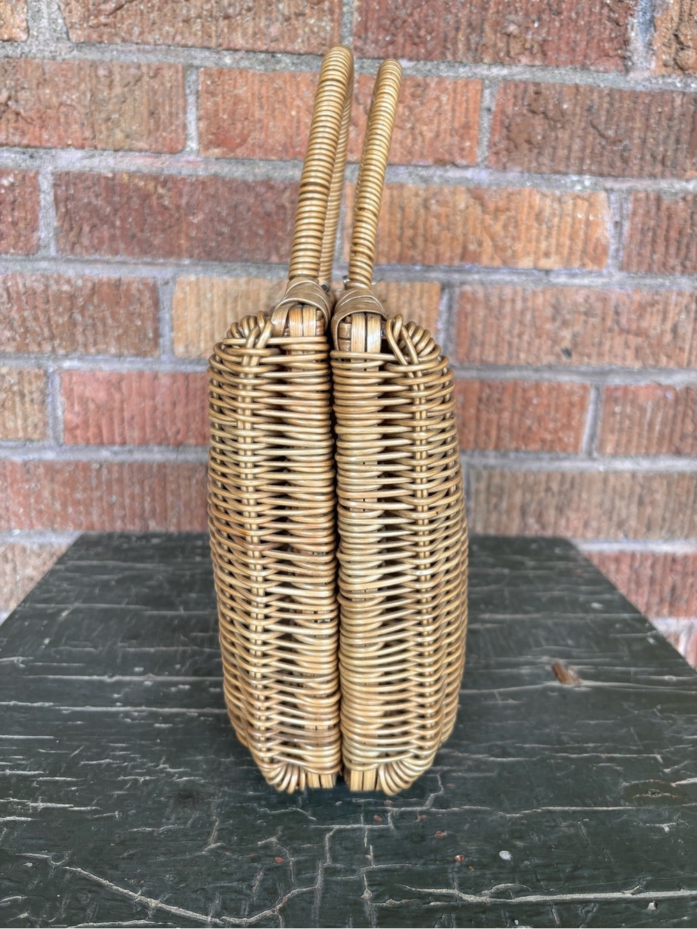 Vintage 1960s Wicker Purse Metal Clasp Structured Vinyl Lined Tan Retro - Picture 4 of 12